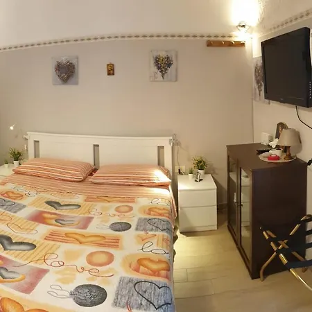 Apartment Giovanni S Little House Catania