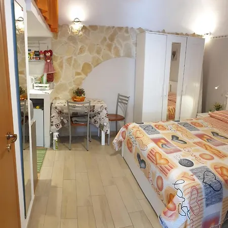 Giovanni S Little House *
