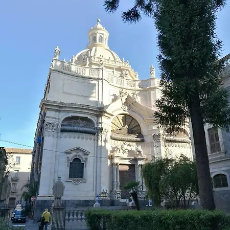 Giovanni S Little House Apartment Catania