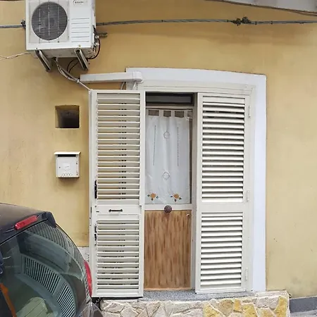 Apartment Giovanni S Little House